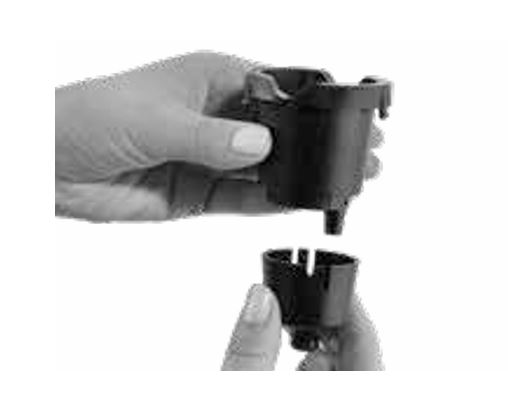 Cuisinart-SOHO-SS-7-series-coffee-maker-cleaning-the-funnel