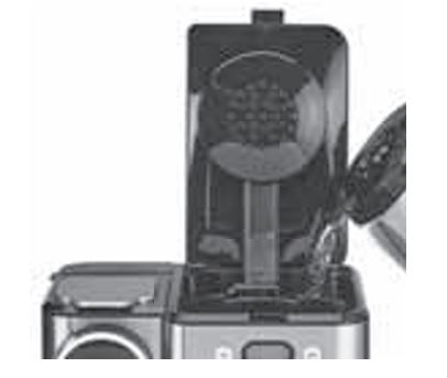 Cuisinart-SS-21NAS-filling-water-reservoir