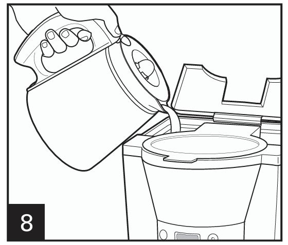 Hamilton-Beach-46895-programmable-coffee-maker-filling-the-water-reservoir-img